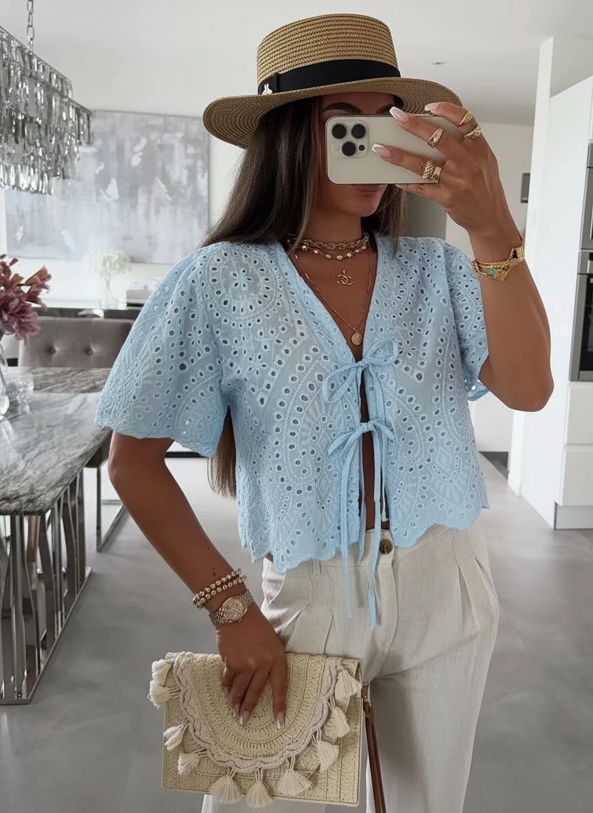 Svetlomodrý romantický boho top Alba